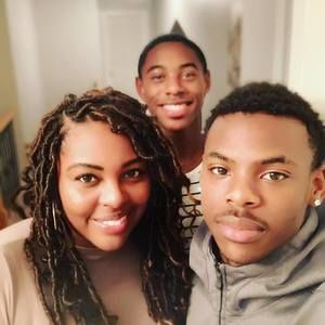 Meet your Posher, Shatavia